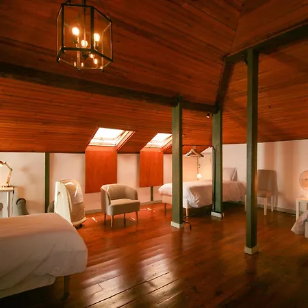 Konukevi Palacio Santanna 3*